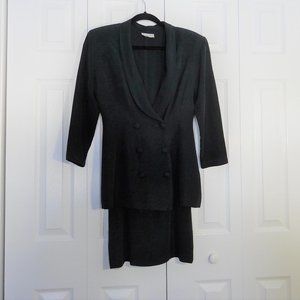 Vintage 90s Forest Green Two Pieces Women's Suit in size 3